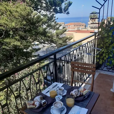 Vittorio Veneto Accomodation - Tropea City Center Exterior photo